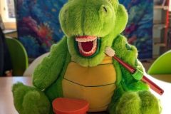 BookStart.-Cisteni-zoubku-v-ZOO