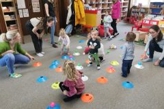 Bookstart-host-cviceni-s-detmi-2